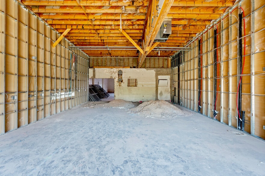 1205 S Main St, Las Vegas, NV à louer - Photo du bâtiment - Image 3 de 6