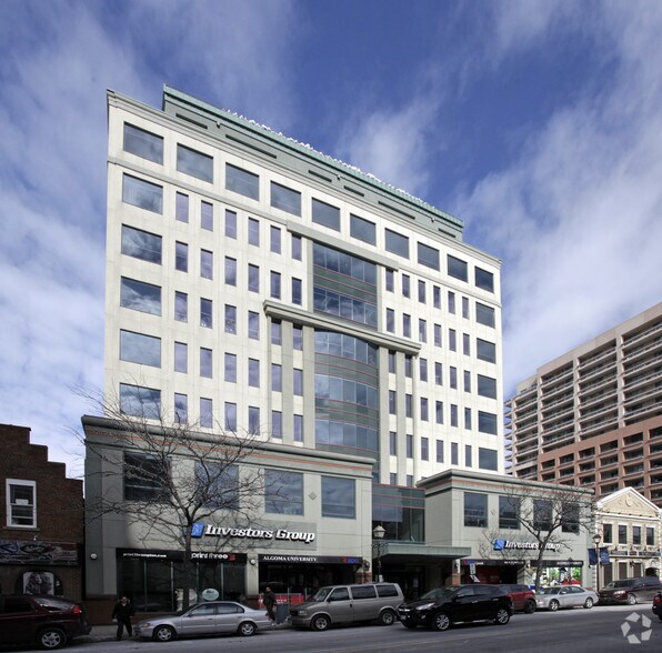 24 Queen St E, Brampton, ON à vendre - Photo principale - Image 1 de 1