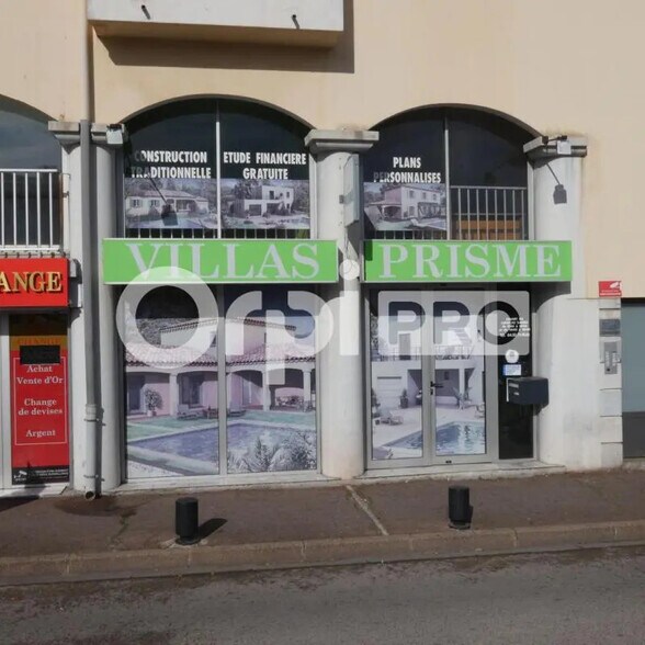 Commerce de détail dans Manosque à louer - Photo du bâtiment - Image 1 de 8