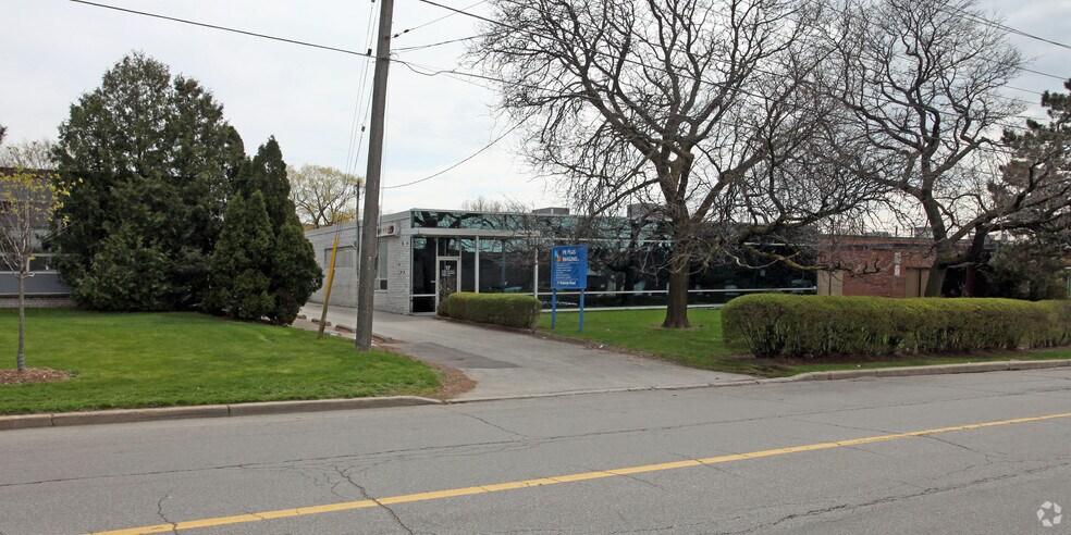 17 Railside Rd, Toronto, ON for sale - Primary Photo - Image 1 of 1