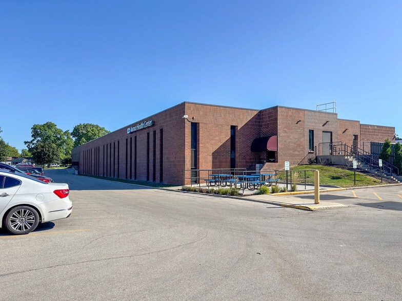 6901 W Edgerton Ave, Greenfield, WI for sale - Building Photo - Image 2 of 10