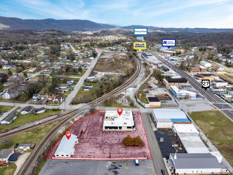 521 Devonia St, Harriman, TN à vendre - Photo principale - Image 1 de 42