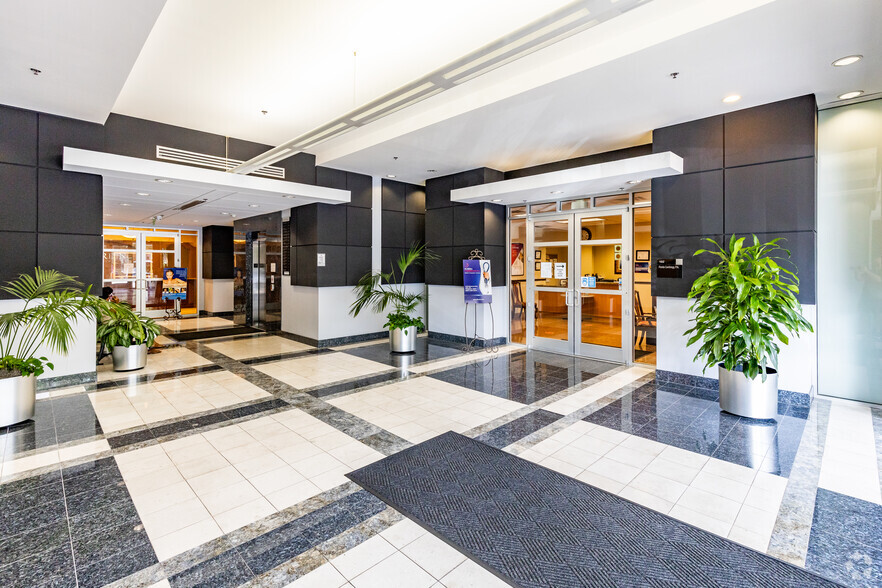 6200 Metrowest Blvd, Orlando, FL for lease - Lobby - Image 3 of 10