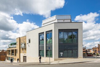 Plus de détails pour Tunsgate, Guildford - Commerce de détail à louer