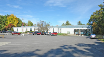 32 Industrial Dr, Exeter NH - Entrepôt