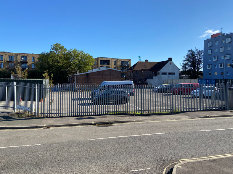 Paget St, Southampton for lease - Building Photo - Image 2 of 4