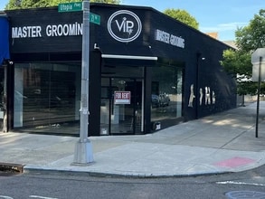 2136-64 Utopia Pky, Whitestone, NY à louer Photo intérieure- Image 1 de 5