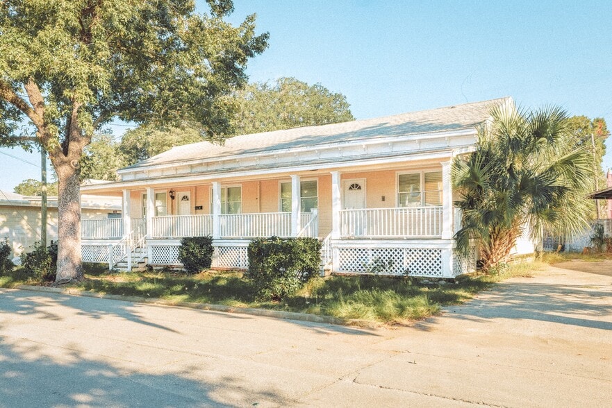 14 W 43rd St, Savannah, GA for lease - Building Photo - Image 2 of 8