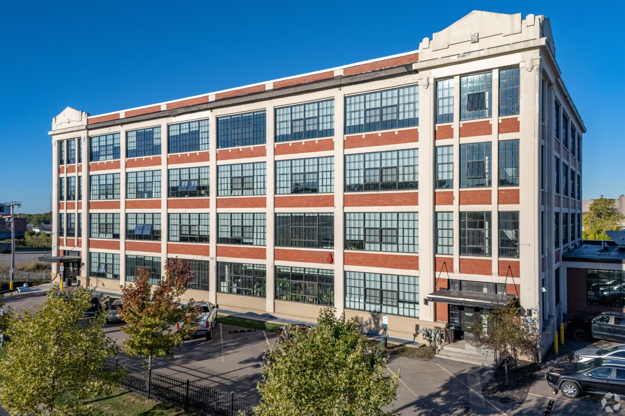 1360 Niagara St, Buffalo, NY à louer Photo principale- Image 1 de 24