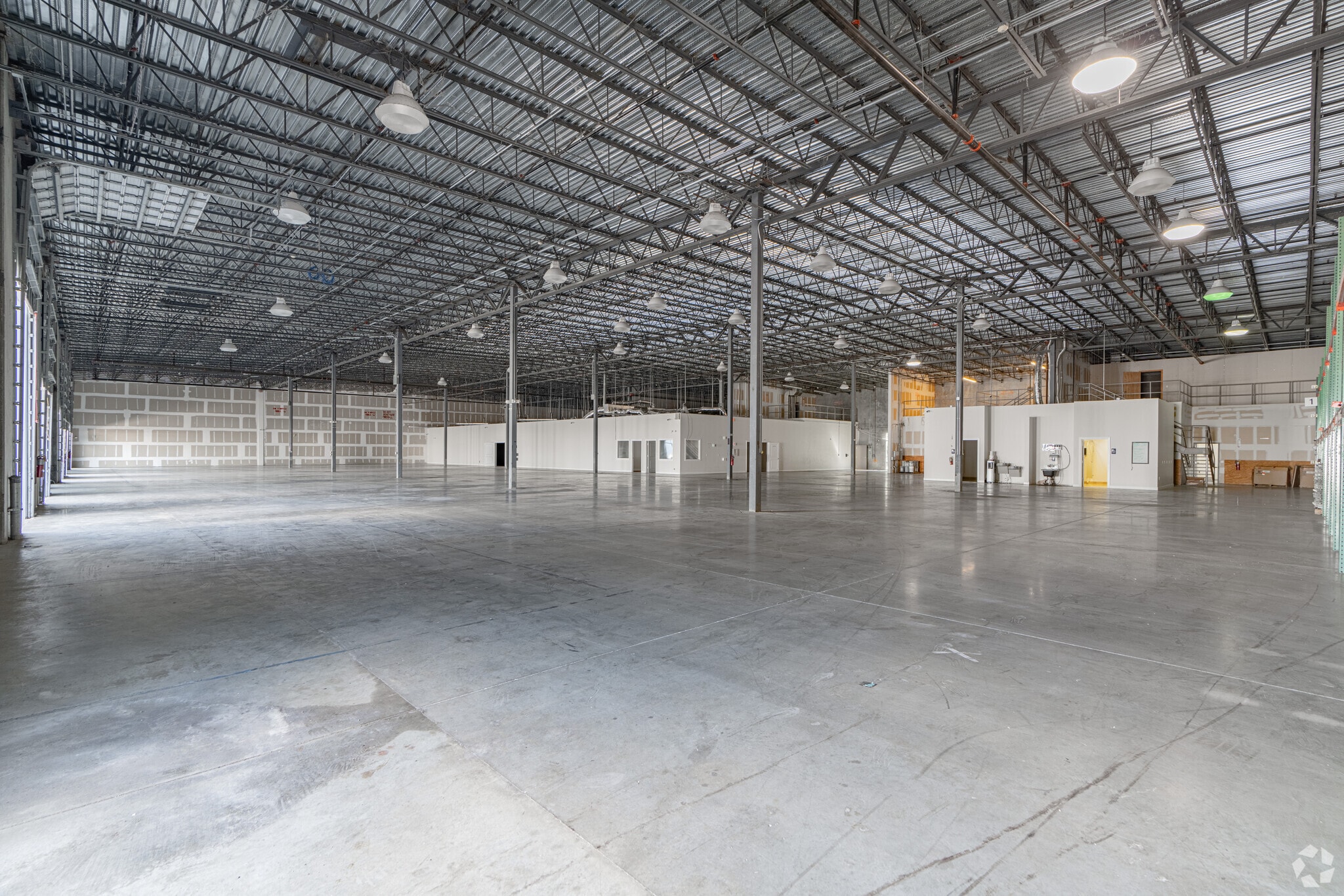 14924 Corporate Rd S, Jupiter, FL for lease Interior Photo- Image 1 of 20