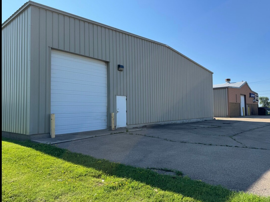 1164 Valley Rd, Menasha, WI for sale Primary Photo- Image 1 of 16