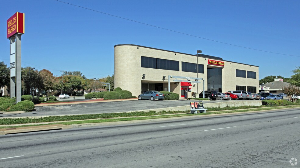 6112 McCart Ave, Fort Worth, TX à vendre - Photo du bâtiment - Image 3 de 16