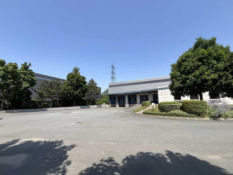 Office in Lisses for lease - Building Photo - Image 3 of 13