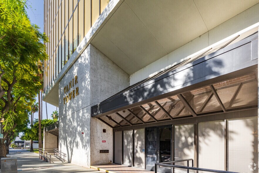 290 N D St, San Bernardino, CA à louer - Photo du bâtiment - Image 3 de 12
