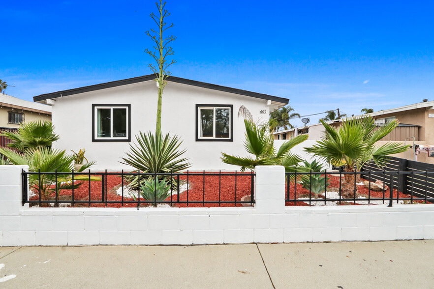609 W E St, Wilmington, CA for sale - Building Photo - Image 2 of 20