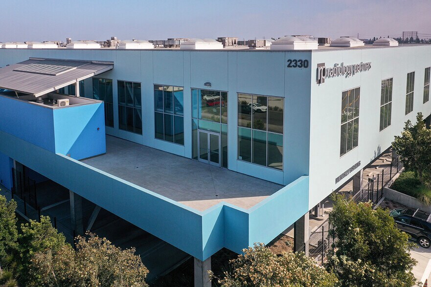 2330 Utah Ave, El Segundo, CA à louer - Photo du bâtiment - Image 2 de 11