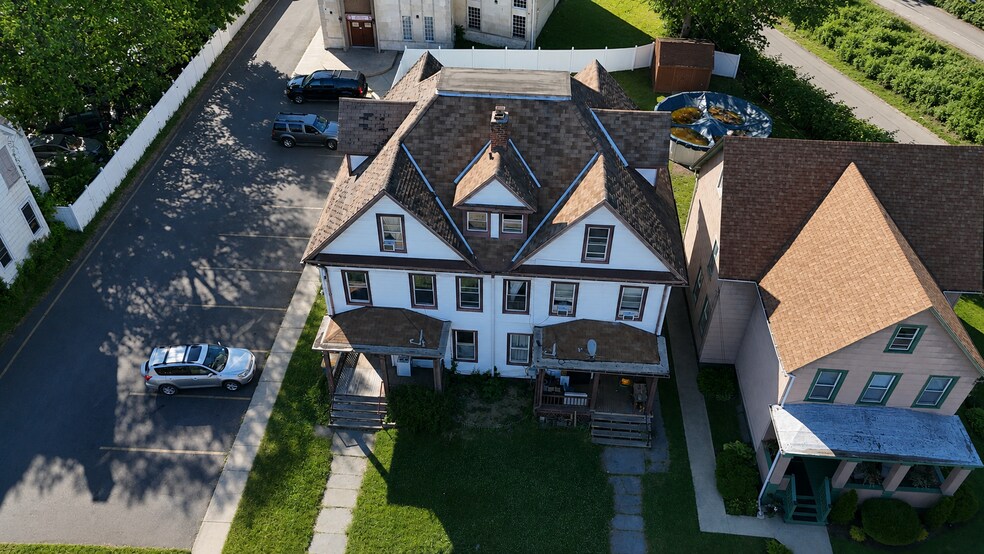 17-19 Downs St, Kingston, NY à vendre - Photo du bâtiment - Image 3 de 8
