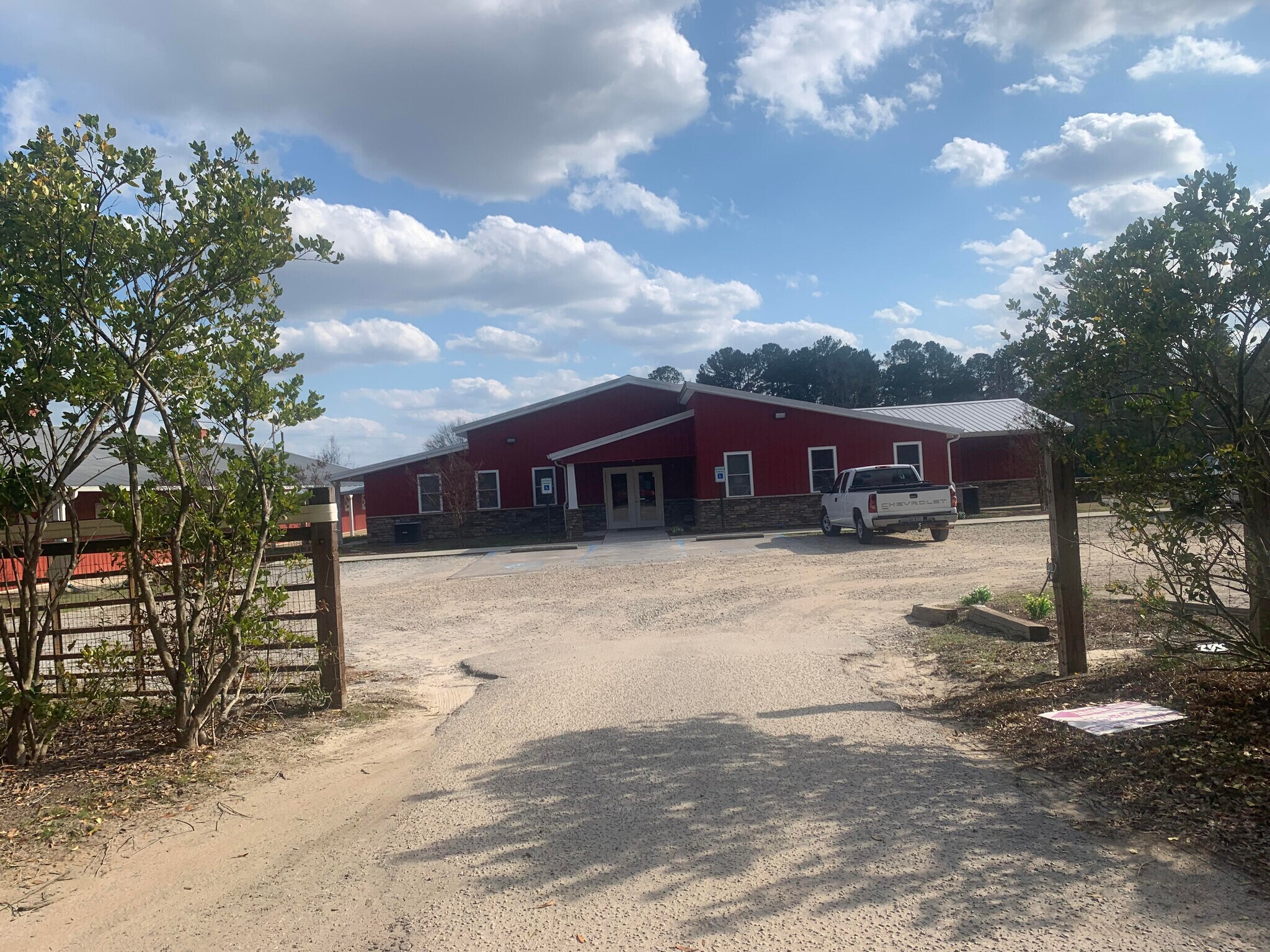 421 Ermine Rd, West Columbia, SC à vendre Photo du bâtiment- Image 1 de 17