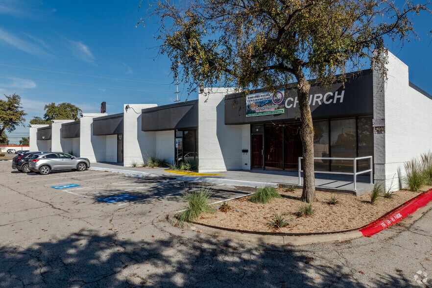 1720-1780 Northwest Hwy, Garland, TX à louer - Photo du bâtiment - Image 2 de 9