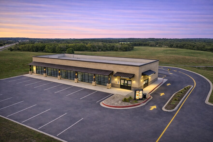 2114 McCaleb Rd, Montgomery, TX à louer - Photo du bâtiment - Image 3 de 6