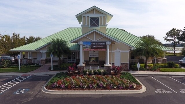 6220 University Pkwy, Lakewood Ranch, FL for lease Primary Photo- Image 1 of 3