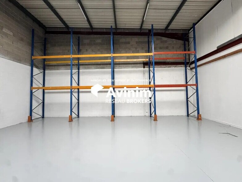 Industrial in Épinay-sur-Seine for lease - Interior Photo - Image 2 of 2