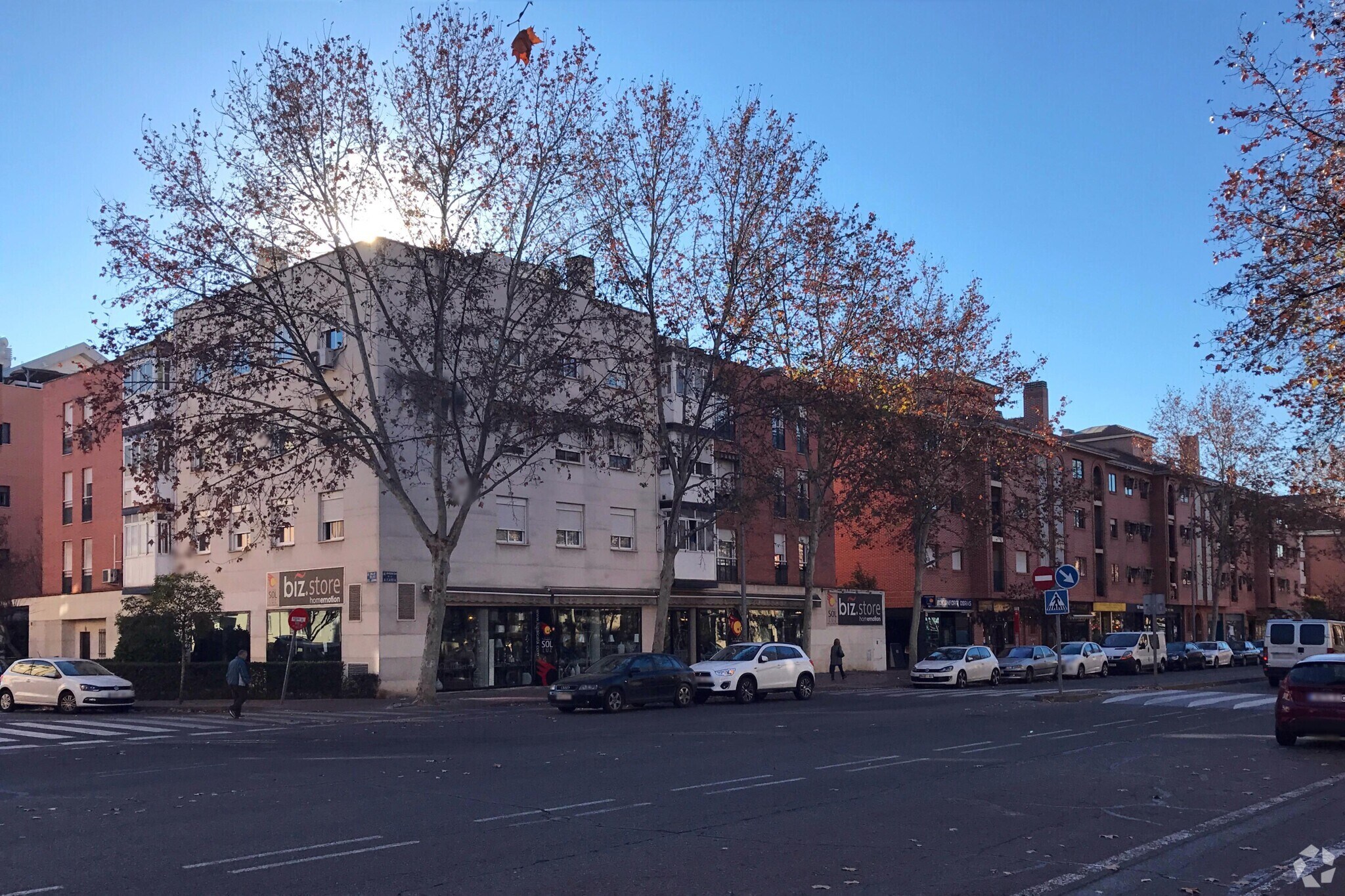 Commerce de détail dans Alcalá de Henares, Madrid à louer Photo principale- Image 1 de 4