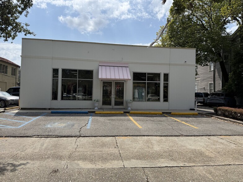 1900 St Charles Ave, New Orleans, LA à louer - Photo du bâtiment - Image 2 de 6
