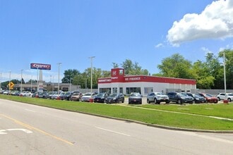 3375 W Grand Ave, Waukegan, IL à vendre Photo intérieure- Image 1 de 8