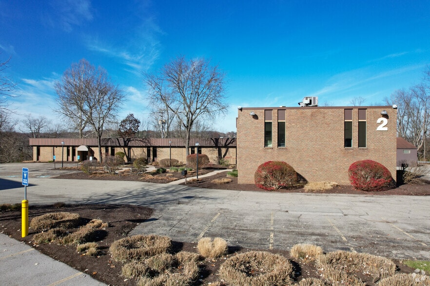 199 S Johnson Rd, Houston, PA for lease - Primary Photo - Image 1 of 5