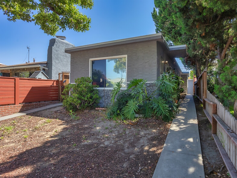 1218 N Hollywood Way, Burbank, CA à vendre - Photo du bâtiment - Image 3 de 42
