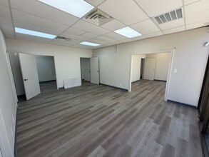 1555 E Flamingo Rd, Las Vegas, NV for lease Interior Photo- Image 2 of 8