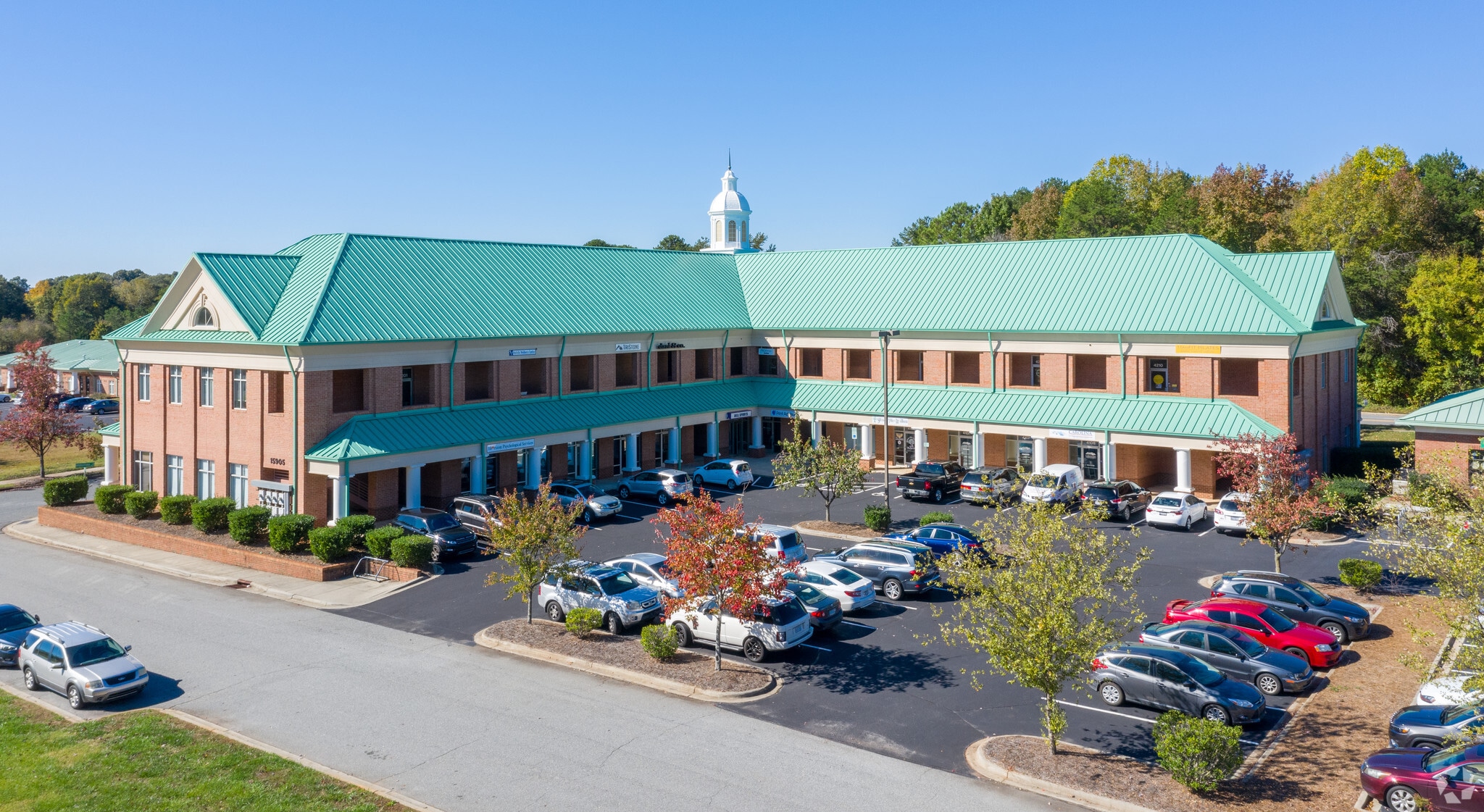 15905 Brookway Dr, Huntersville, NC for lease Primary Photo- Image 1 of 16