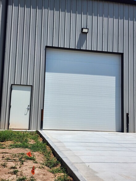 1507 SW G Ave, Lawton, OK à louer - Photo du bâtiment - Image 3 de 5