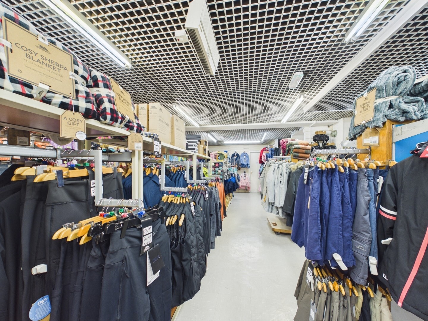 97-101 High St, Fort William for lease Interior Photo- Image 1 of 6
