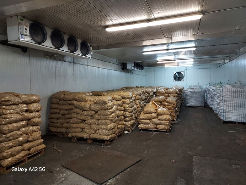 212-222 Miller St, Newark, NJ for sale - Interior Photo - Image 3 of 6