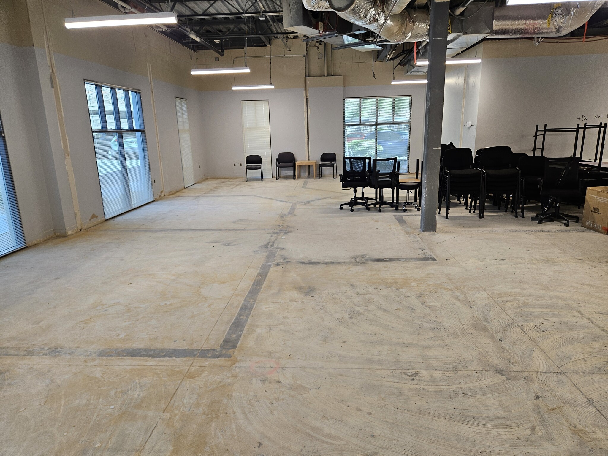 3425 Cliff Shadows Pky, Las Vegas, NV for lease Interior Photo- Image 1 of 1