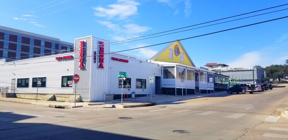 3001 Bledsoe St, Fort Worth, TX à louer - Photo du bâtiment - Image 1 de 15