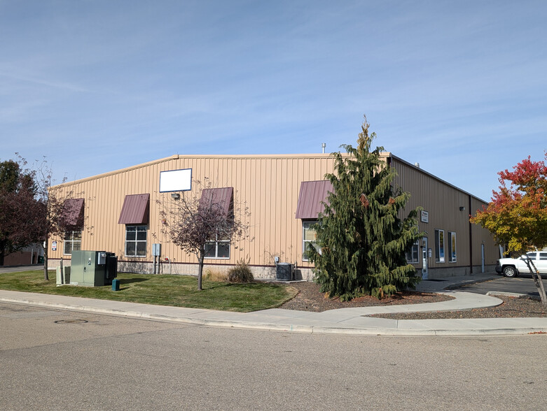 8458 W Elisa St, Boise, ID for lease - Building Photo - Image 1 of 7