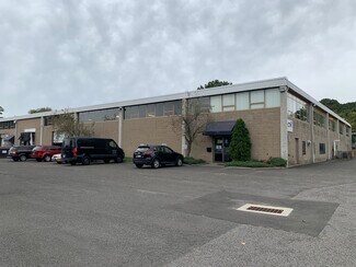 Plus de détails pour 11 Largo Dr S, Stamford, CT - Industriel à louer