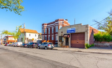130 Patterson St, Perth Amboy, NJ for lease Building Photo- Image 2 of 10