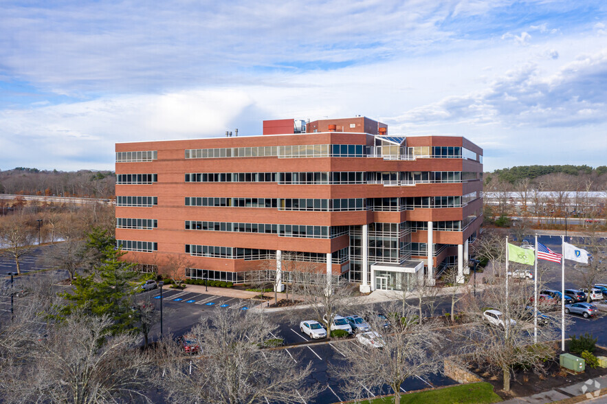 100 Technology Center Dr, Stoughton, MA for lease - Building Photo - Image 2 of 11