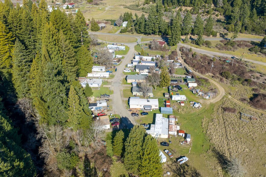 14321 Branscomb Rd, Branscomb, CA à vendre - Photo du bâtiment - Image 3 de 17