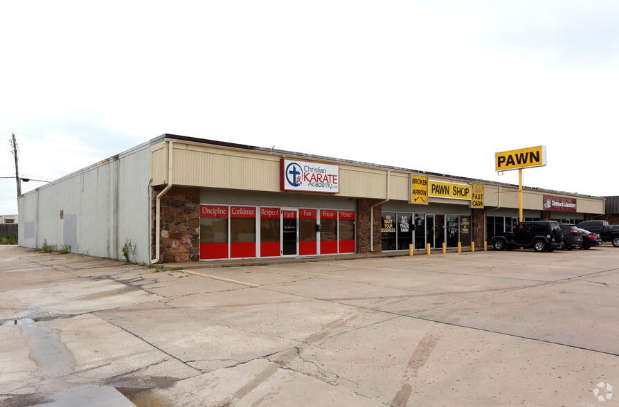 309-317 N Aspen Ave, Broken Arrow, OK for lease - Primary Photo - Image 3 of 4