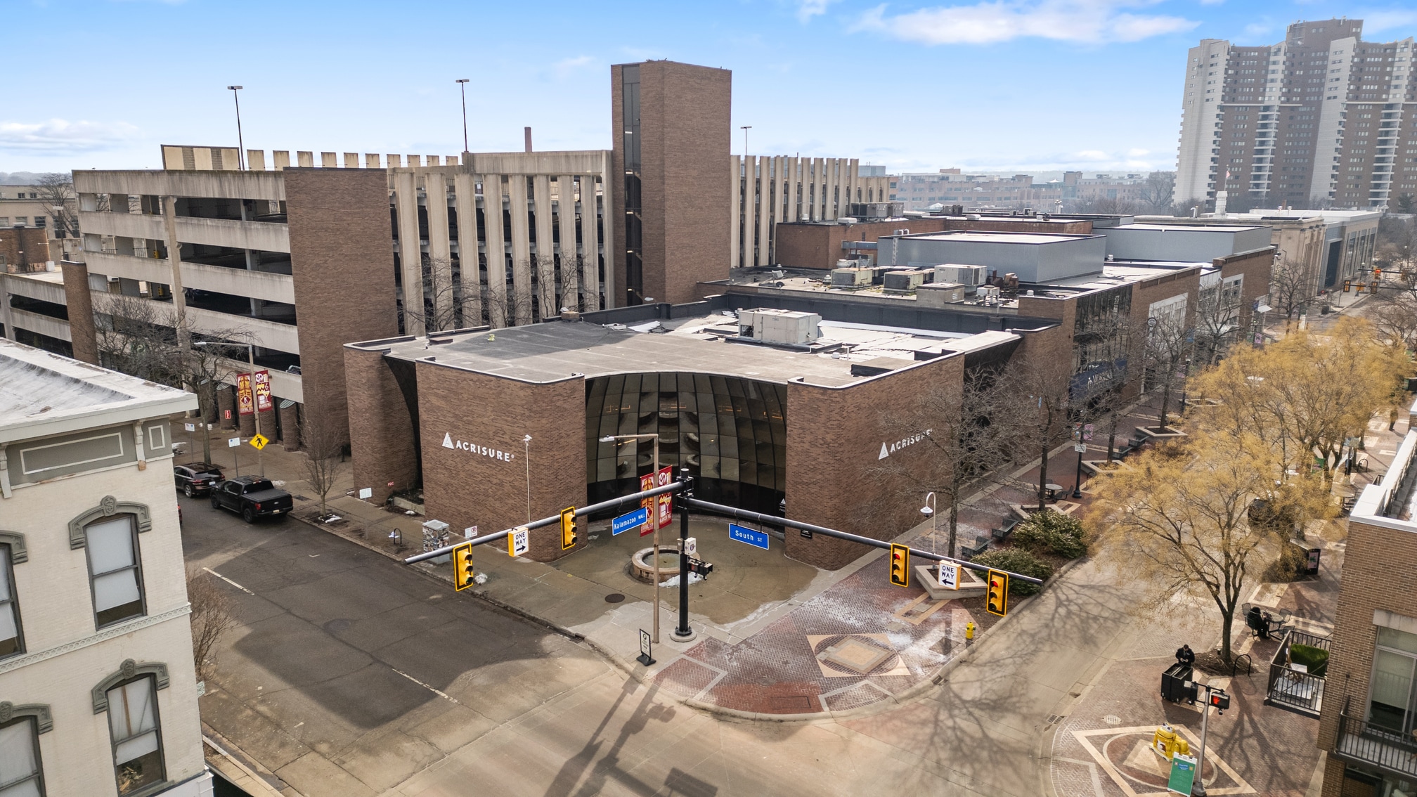 S Kalamazoo Mall Portfolio portfolio of 2 properties for sale on LoopNet.ca Building Photo- Image 1 of 25