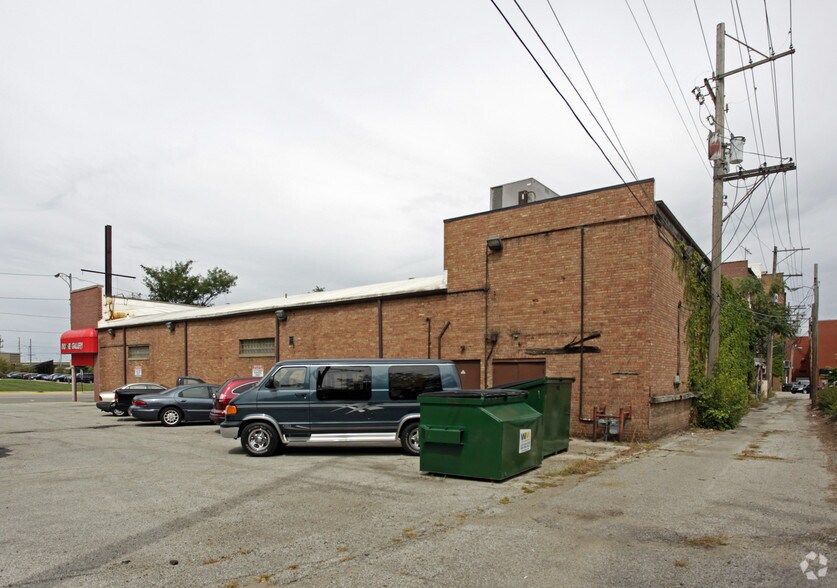 1012-1020 Lincolnway, La Porte, IN à louer - Photo du bâtiment - Image 2 de 10