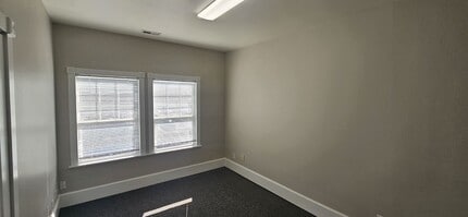 22566 SW Washington St, Sherwood, OR à louer Photo intérieure- Image 2 de 6