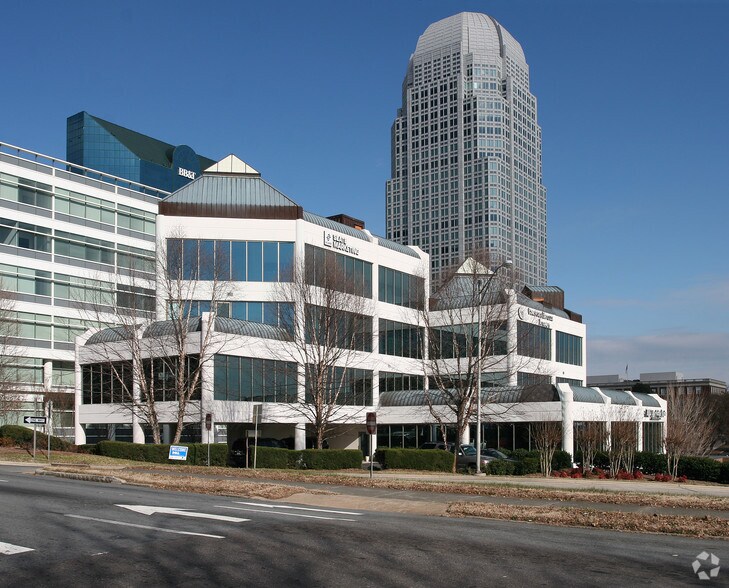 250 W First St, Winston-Salem, NC for lease - Building Photo - Image 2 of 53