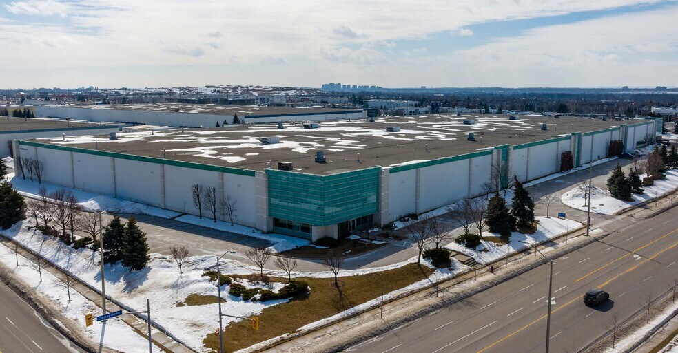 6450 Cantay Rd, Mississauga, ON à louer - Photo du bâtiment - Image 3 de 9