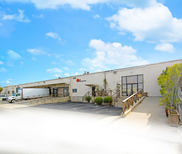 2526-2560 S Birch St, Santa Ana, CA for lease - Building Photo - Image 1 of 4